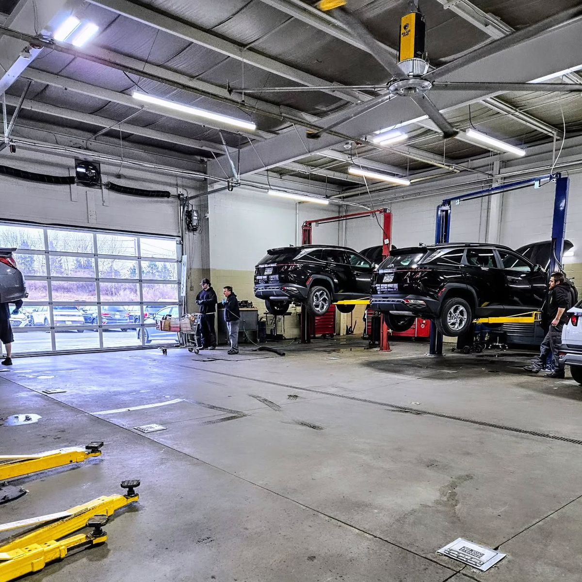 Atelier modern cu ridicatoare auto la Arcadie Autotec Tecuci